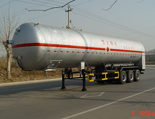 LNG运输半挂车运输罐